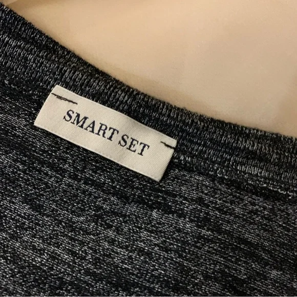 Smart Set Tunic - Picture 2 of 4